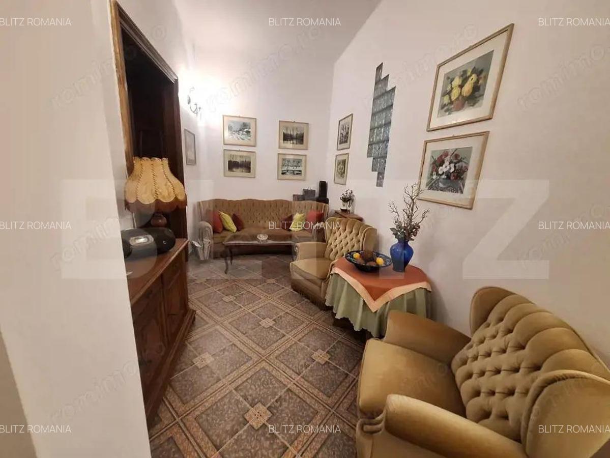 Apartament de vanzare, cu 4 camere, 125 mp, zona P-ta Romanilor - 2