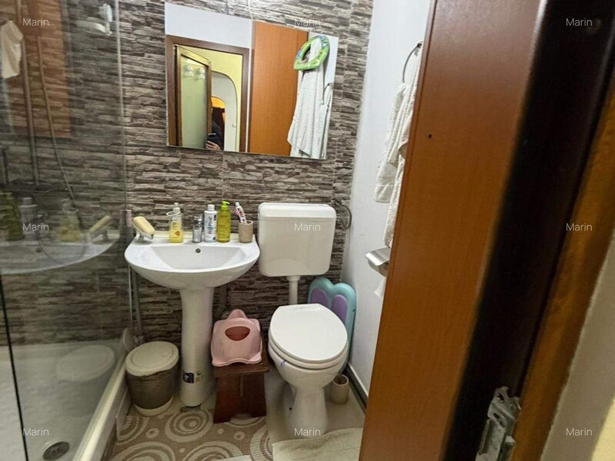 1 Decembrie 1918, metrou 10 min., Ozana str. Fetesti - 4