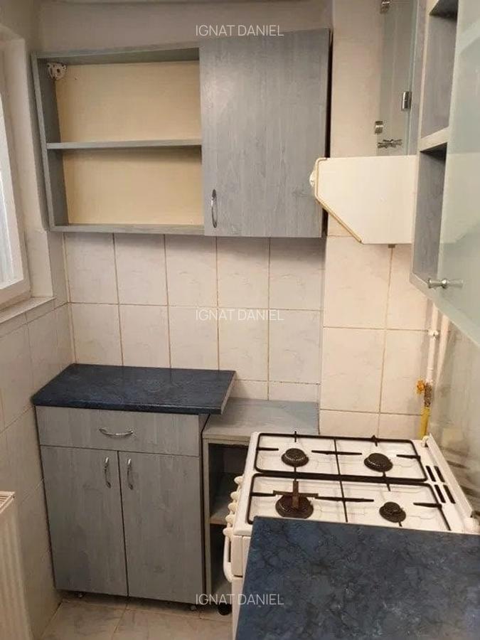 Garsoniera. etajul 2/4, zona Galata - 5
