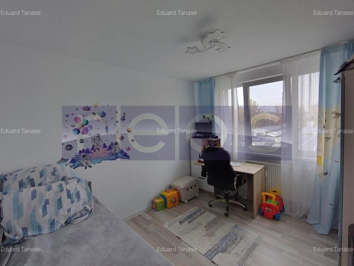 VANZARE 4 CAMERE I DECOMANDAT I METROU I VALEA OLTULUI, DRUMUL TABEREI - 6