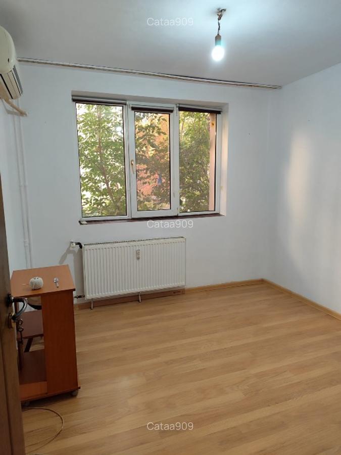 Proprietar vând apartament decomandat 3 camere - 6