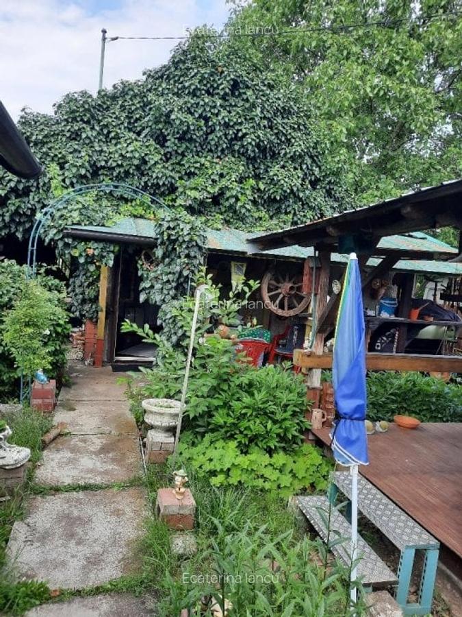 Casă cu 4 camere în Cocorăștii Colț - 1