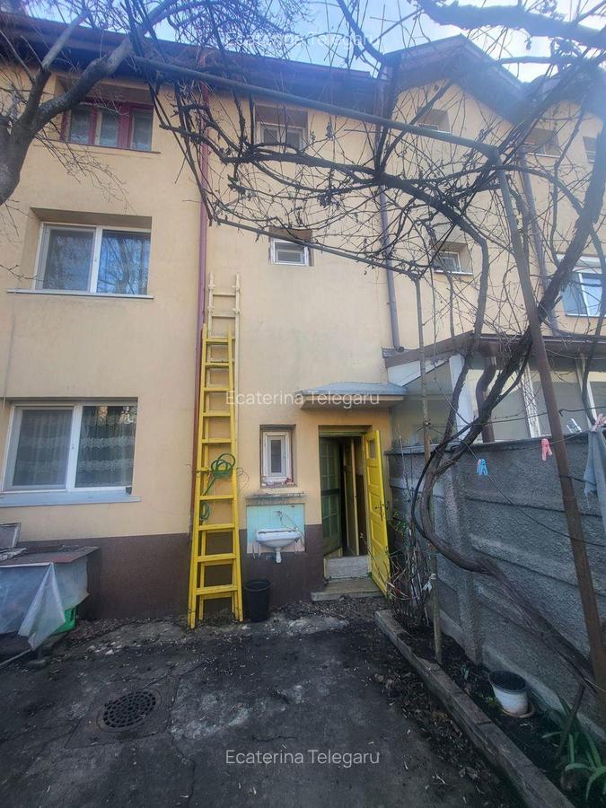 Vanzare Casa vintage 4 camere, curte proprie, centrala, garaj , Vatra Luminoasa - 1