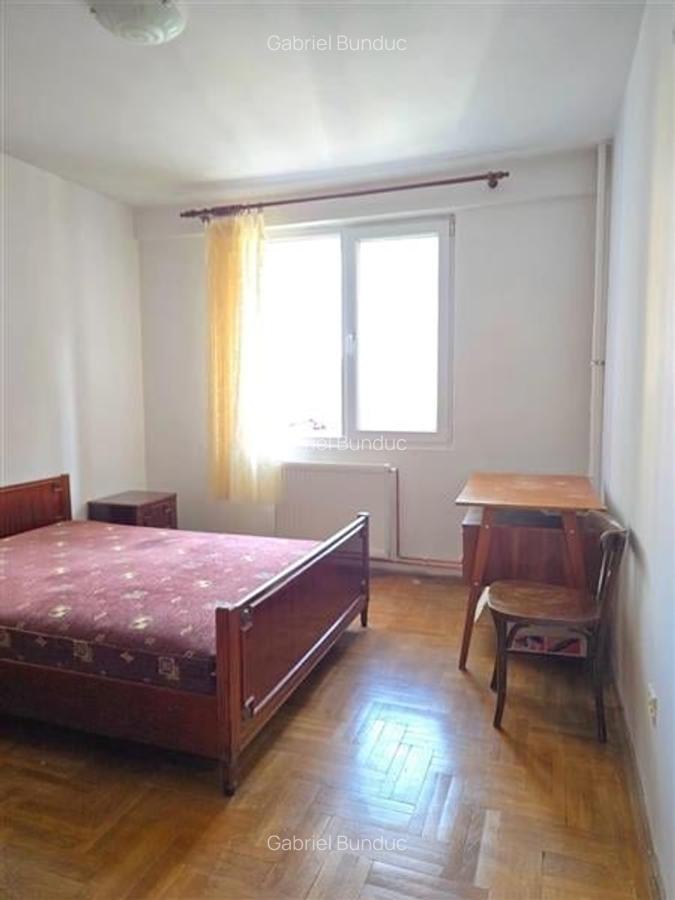 Apartament 3 camere, zona Astra - 18