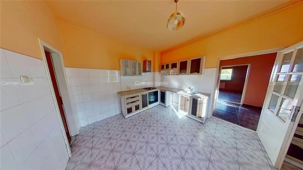 Apartament in casa:recomandat locuinta sau business, Garii -Tractorul, Brasov. - 1