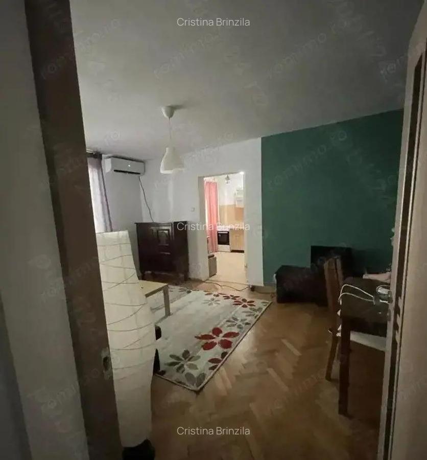 De Vanzare Apartament 2 camere Domenii sect 1 - 4