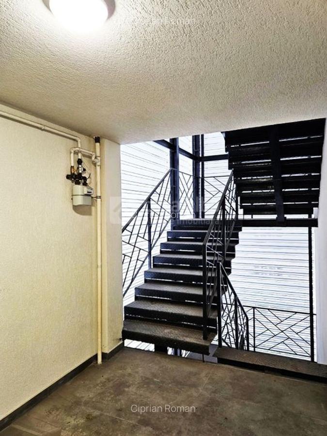 Pacurari - spatiu birouri clasa A, in cladire noua P+3 - 12