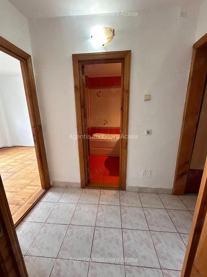De vanzare 3 camere zona BL Roman Musat , etaj intermediar, 2 bai, boxa , 67000 euro - 10