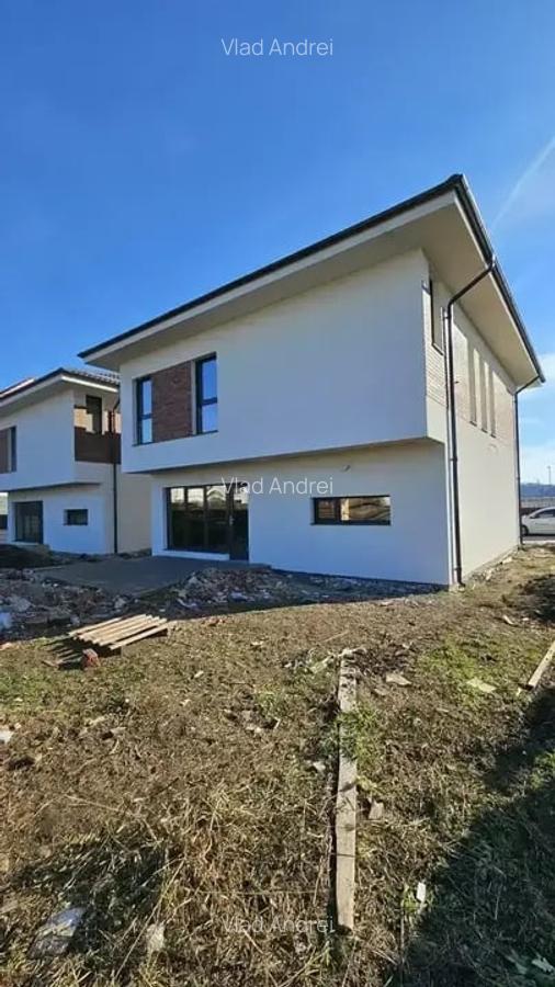 Vila Single 5 Camere | Toate Utilitatiile |  Otopeni | - 2