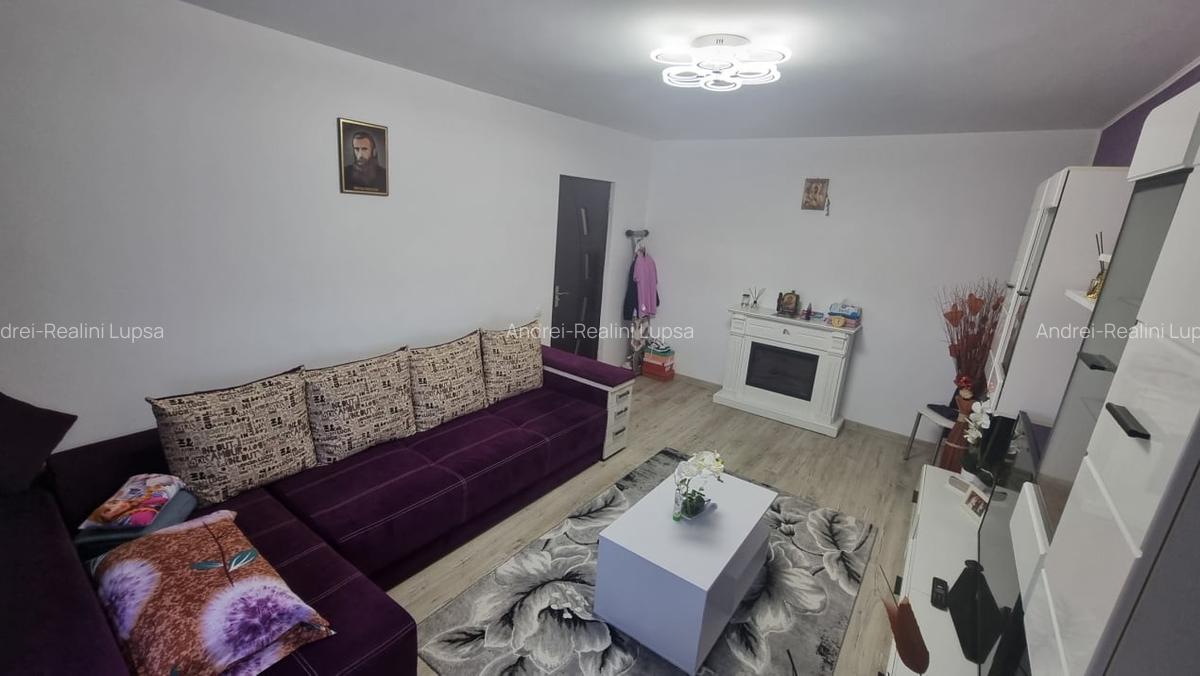 Apartament 3 camere | 64 mp utili | Decomandat | Balcon - 1