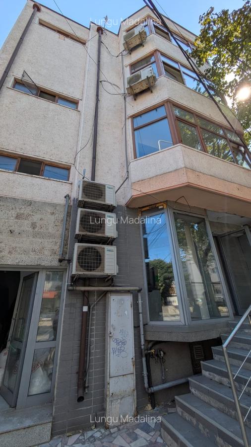 Spatiu de inchiriat, parter , zona centrala, bld. Mircea cel Batran - 2