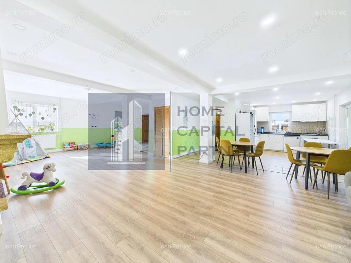 Vanzare casa P+M, 7 camere, 4 dormitoare, 4 bai, garaj 3 autoturisme - 12
