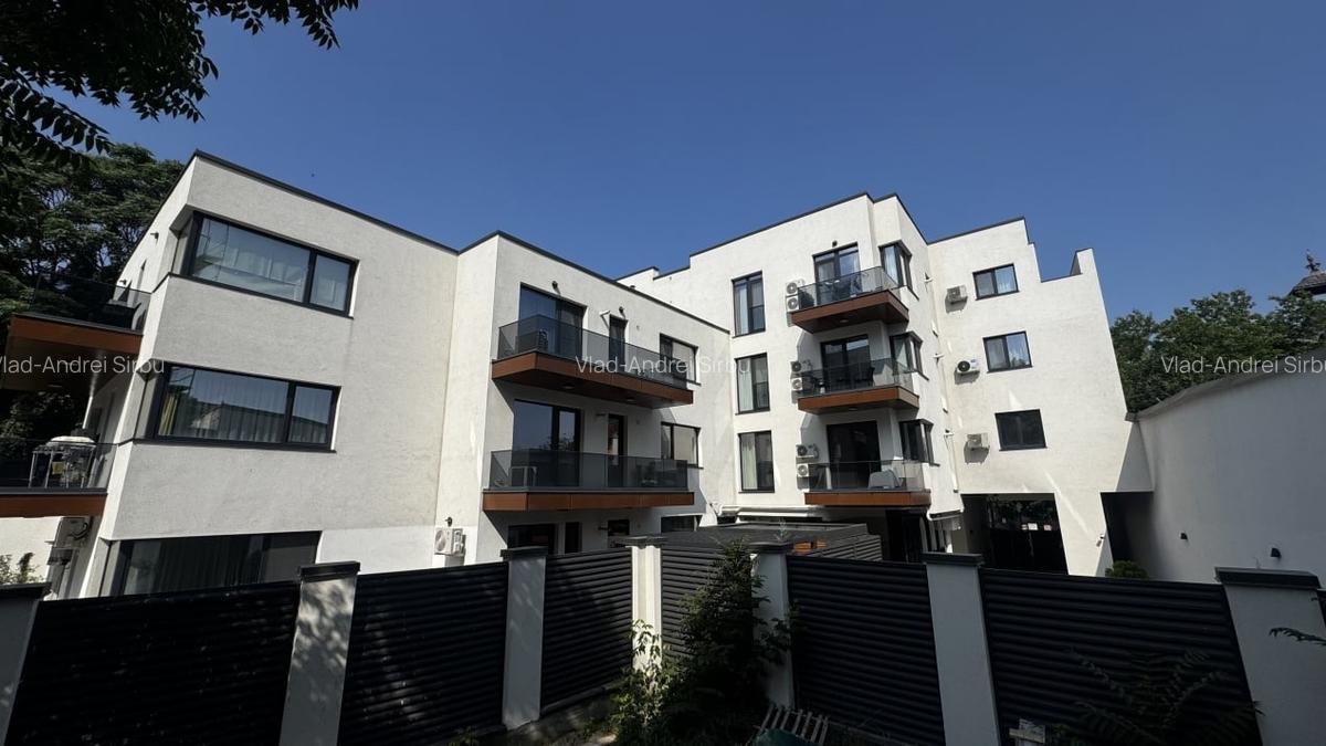 Vanzare apartament de 3 camere  Dacia-Mosilor - 1