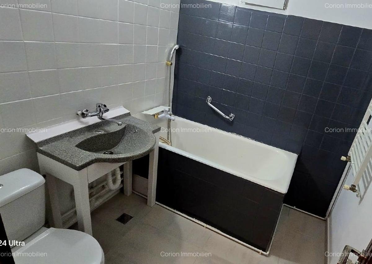 Apartament cu 3 camere decomandat în 1 Decembrie 1918 - 12