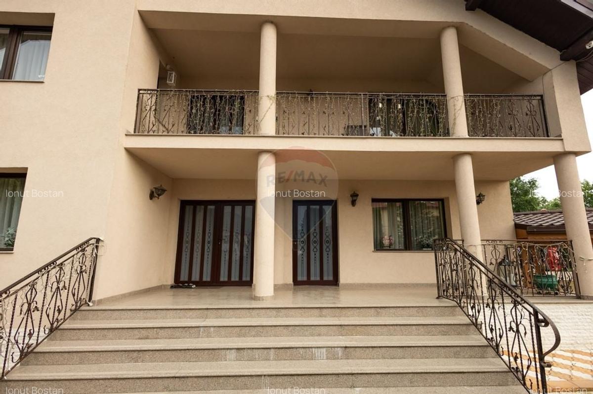 Casa spatioasa de vanzare - 10
