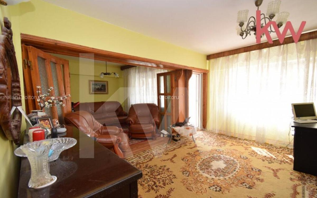 Apartament 4 camere Sarari decomandat, - schimb cu 2 camere - 13 Apartament 4 camere Sarari decomandat, - schimb cu 2 camere - 13