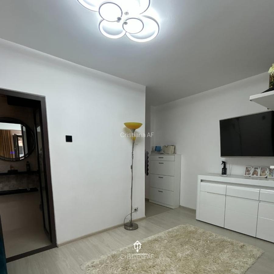 Apartament 2 camere | Partial renovat | Podu Ros - 2