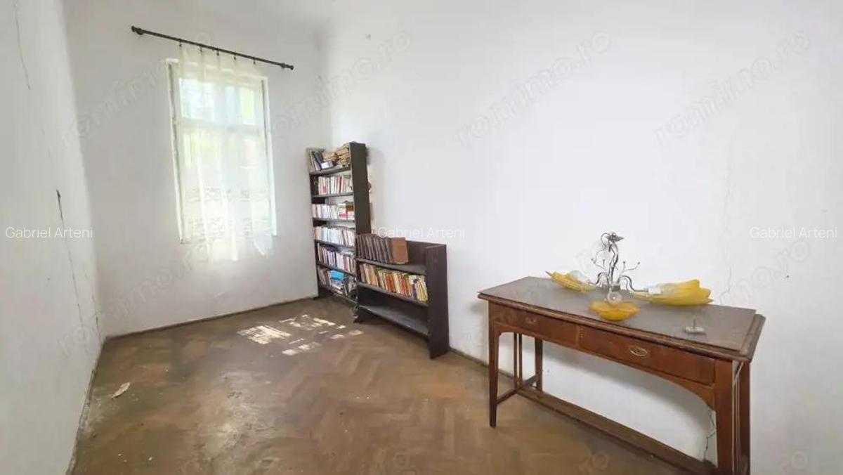 Uranus - O casa de renovat cu potential deosebit! - 15