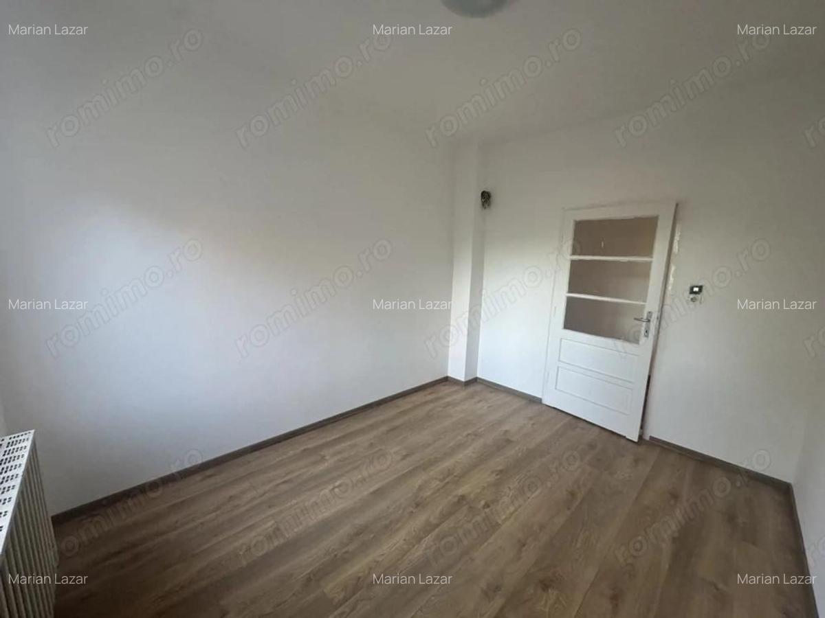 Casă cu Teren 2880 Mp în Central - 6