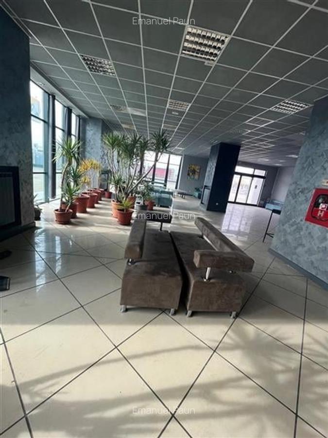 Vanzare Showroom / Cladire Multifunctionala - 10