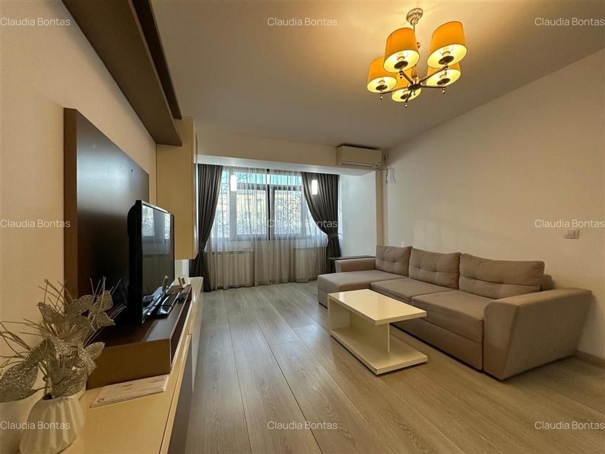 Inchiriere Apartament cu 2 camere Podu Ros- Palas - 1