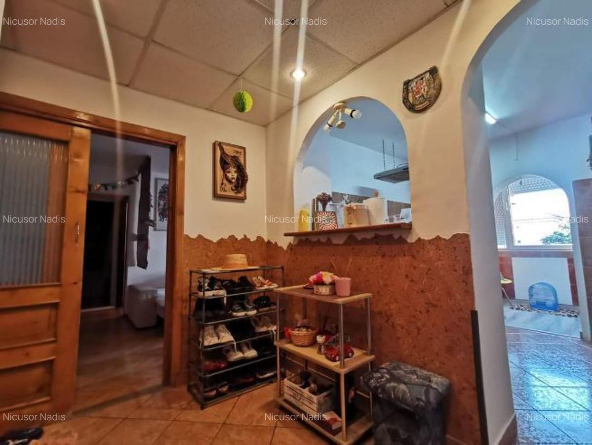 Apartament de vânzare în zonă liniștită - 2
