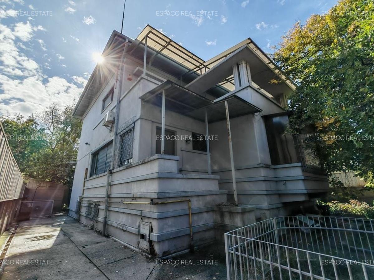 Vilă interbelică - Casin / Domenii - ideală clinica/ resedinta/ sediu / ambasada - 1