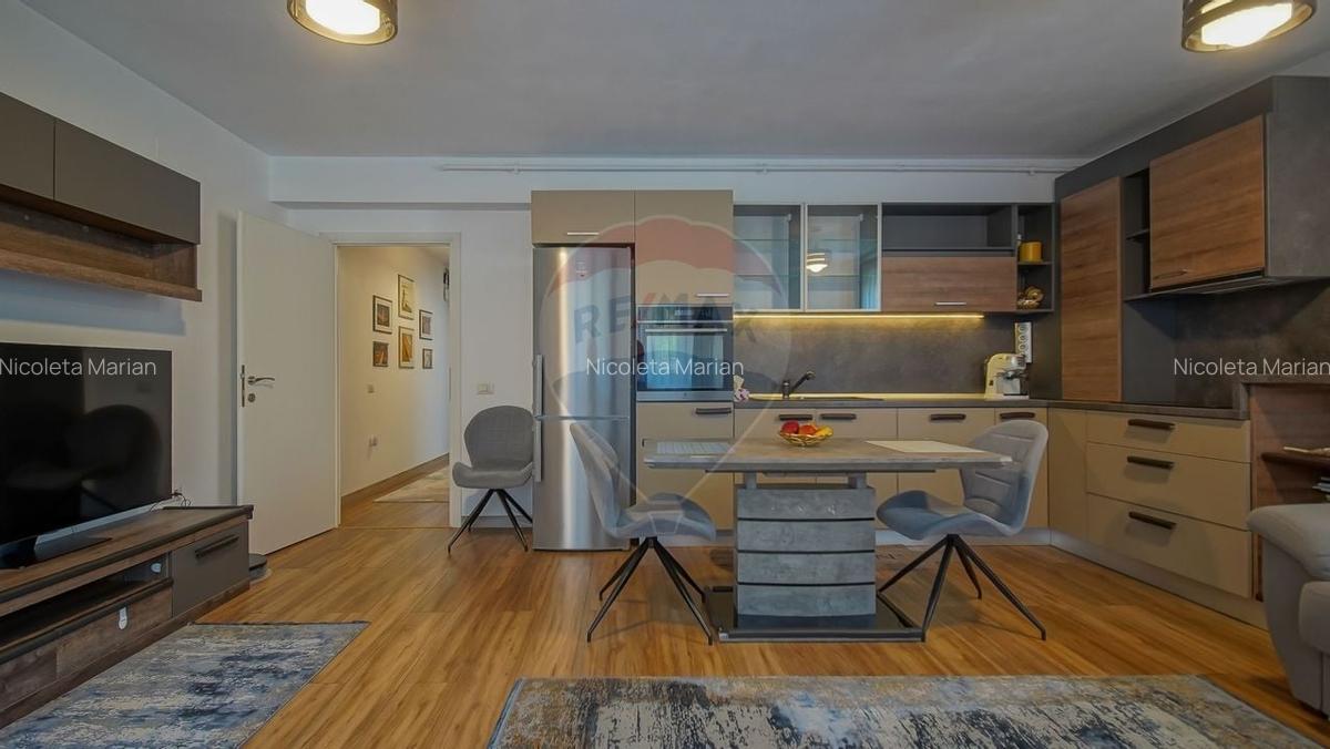 Apartament cu 3 camere decomandat, mobilat în Florilor - 1