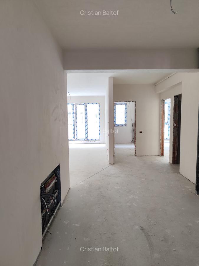Apartament cu 3 camere semidecomandat în Băneasa - 4