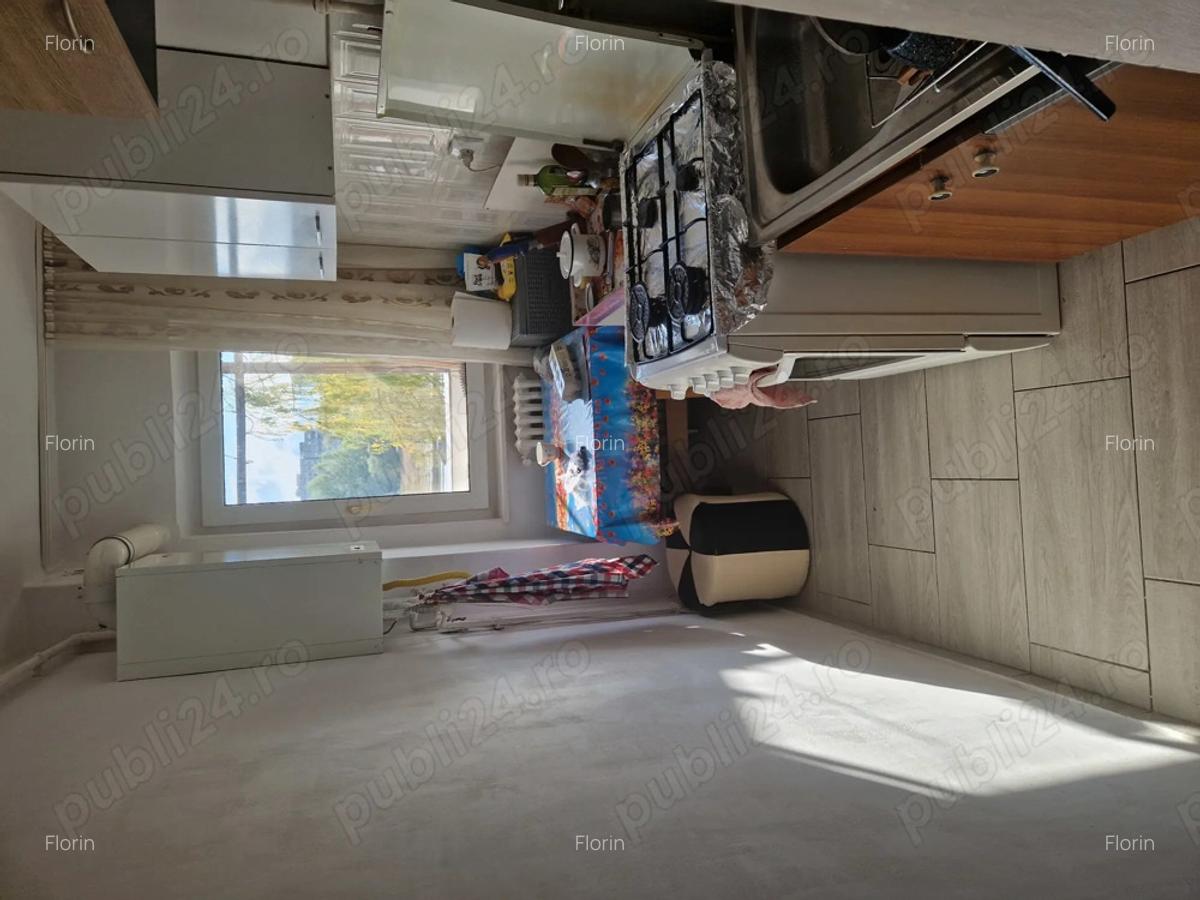 Inchiriez garsoniera - 2