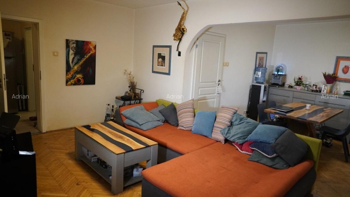 Apartament cu 7 camere decomandat, mobilat în Titan - 1