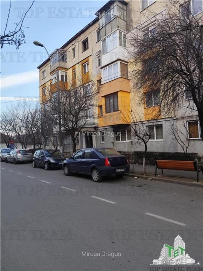 Apartament 3 camere Hunedoara - 1
