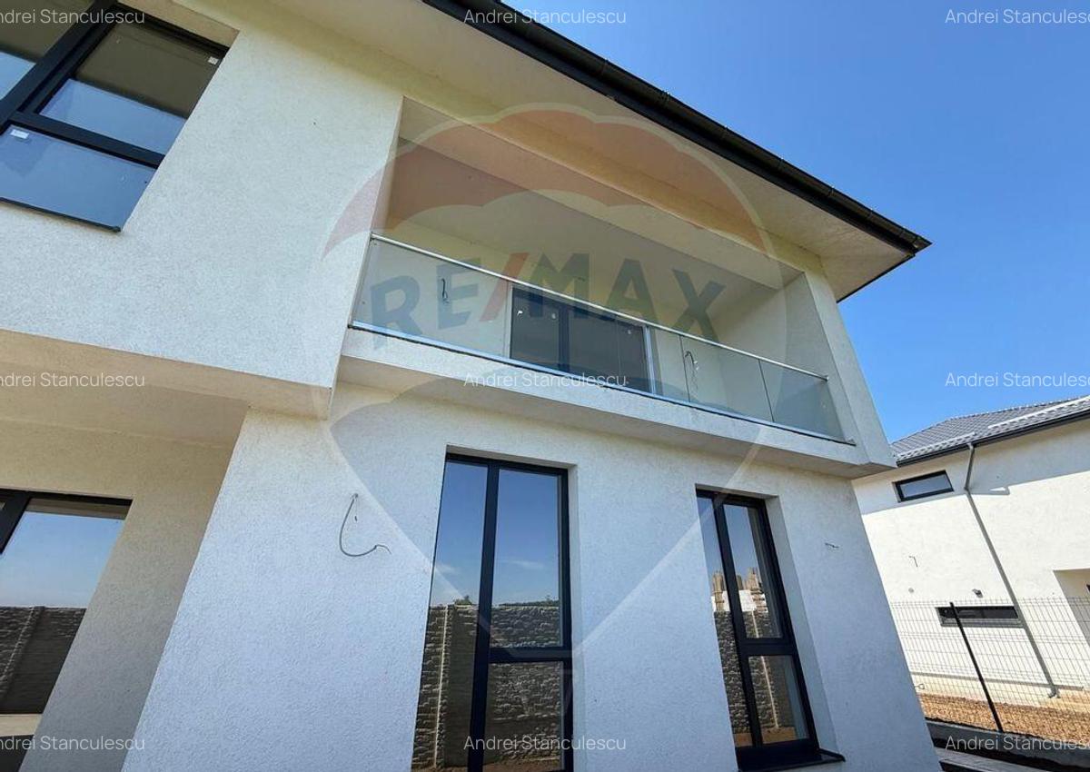 VANZARE Vila cu 4 camere in Pantelimon - 3