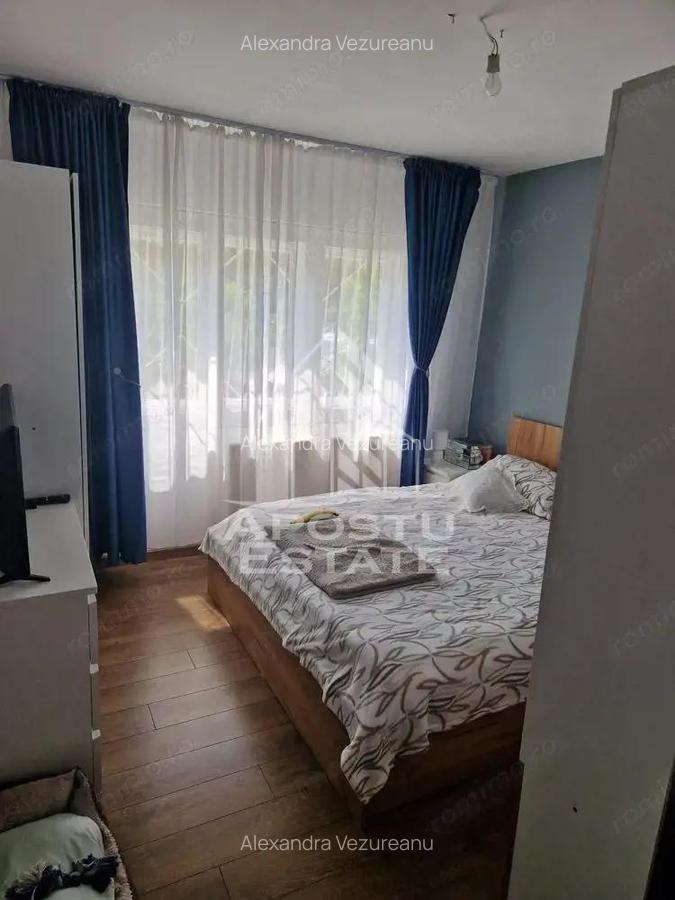 Apartament cu 2 camere, decomandat, centrala, zona Soarelui - 2