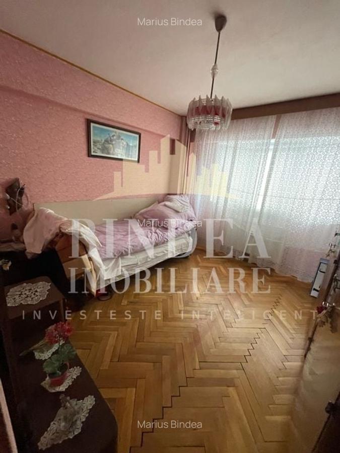 Apartament cu 3 camere decomandat în Aradului - 3