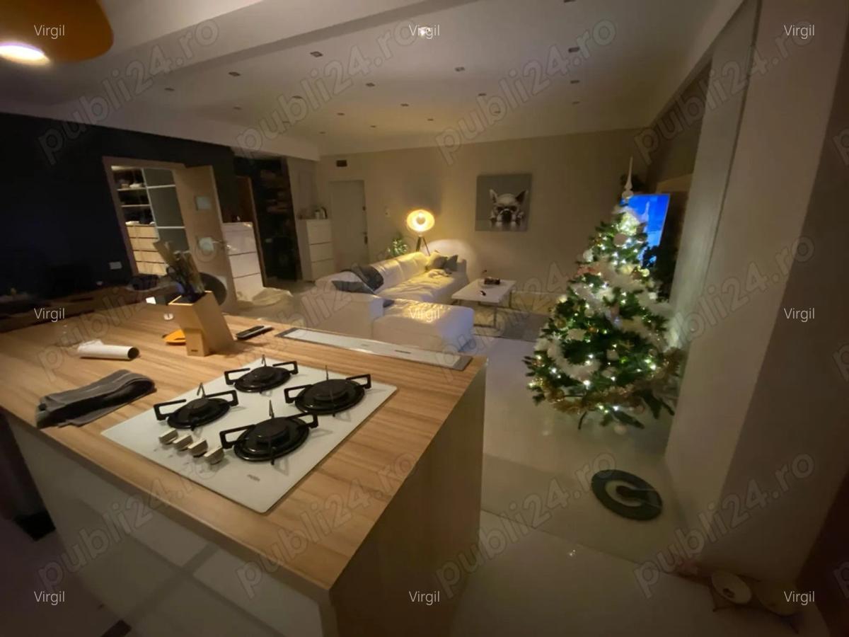 Apartament spatios de vanzare 3 camere Palazu Mare - 6