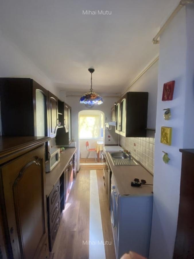 Vanzare apartament 3 camere Etaj 1 Tractorul Brasov - 14