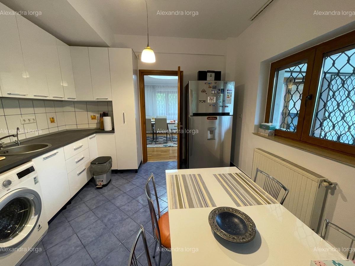 APARTAMENT IN VILĂ 5 CAMERE,4 BĂI,3 TERASE,2 LOCURI DE PARCARE,CURTE - 5