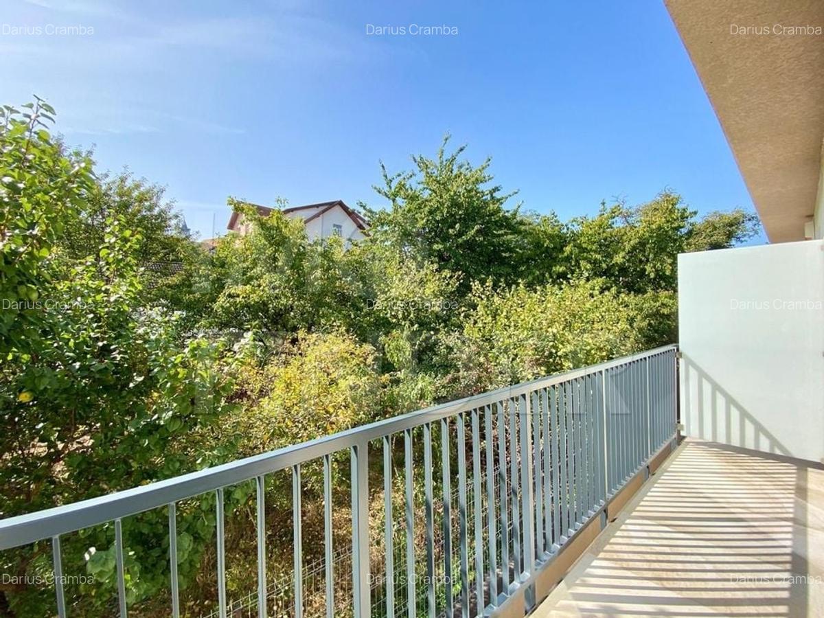 Inchiriere apartament 3 camere situat in vila privata, zona UMF - 17