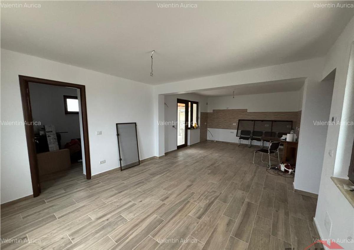 Vila deosebita Parter Mansarda de in Odobesti - 4