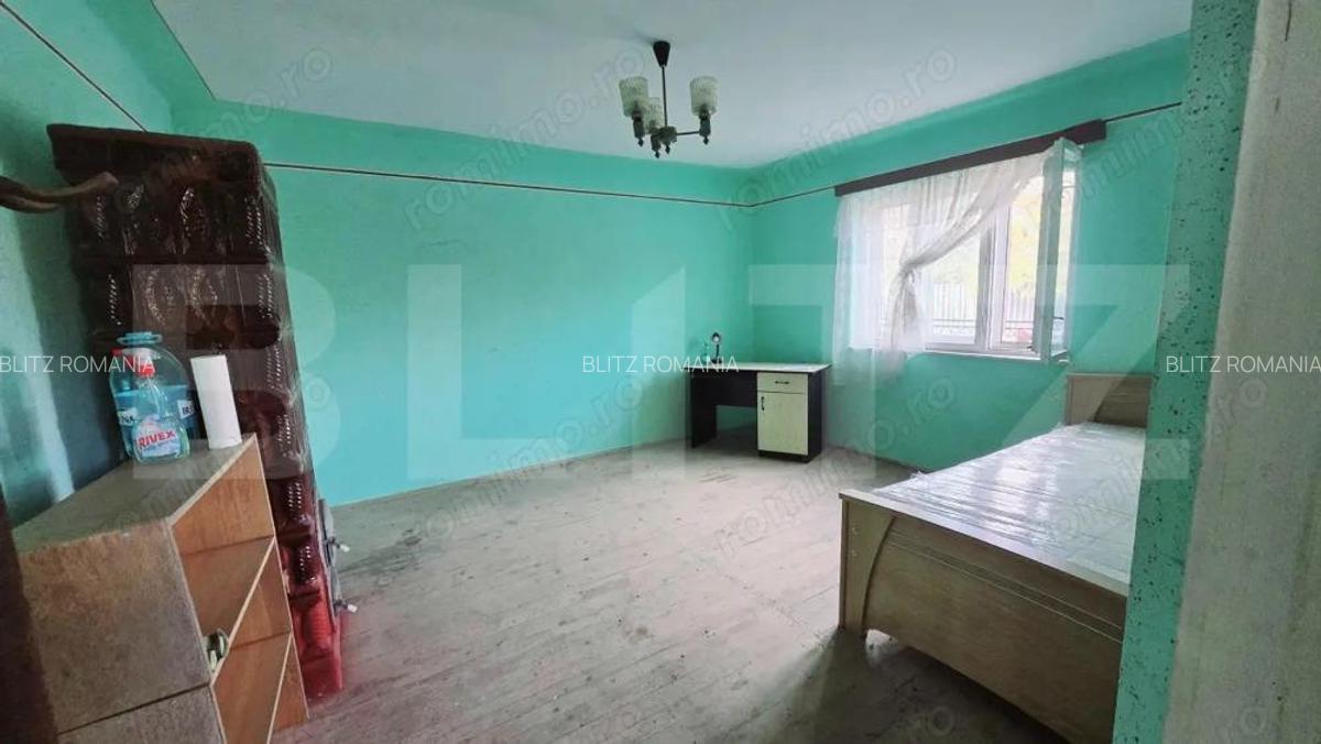 Casa individuala cu 2 camere, 740 mp teren, B dul Revolutiei - 2