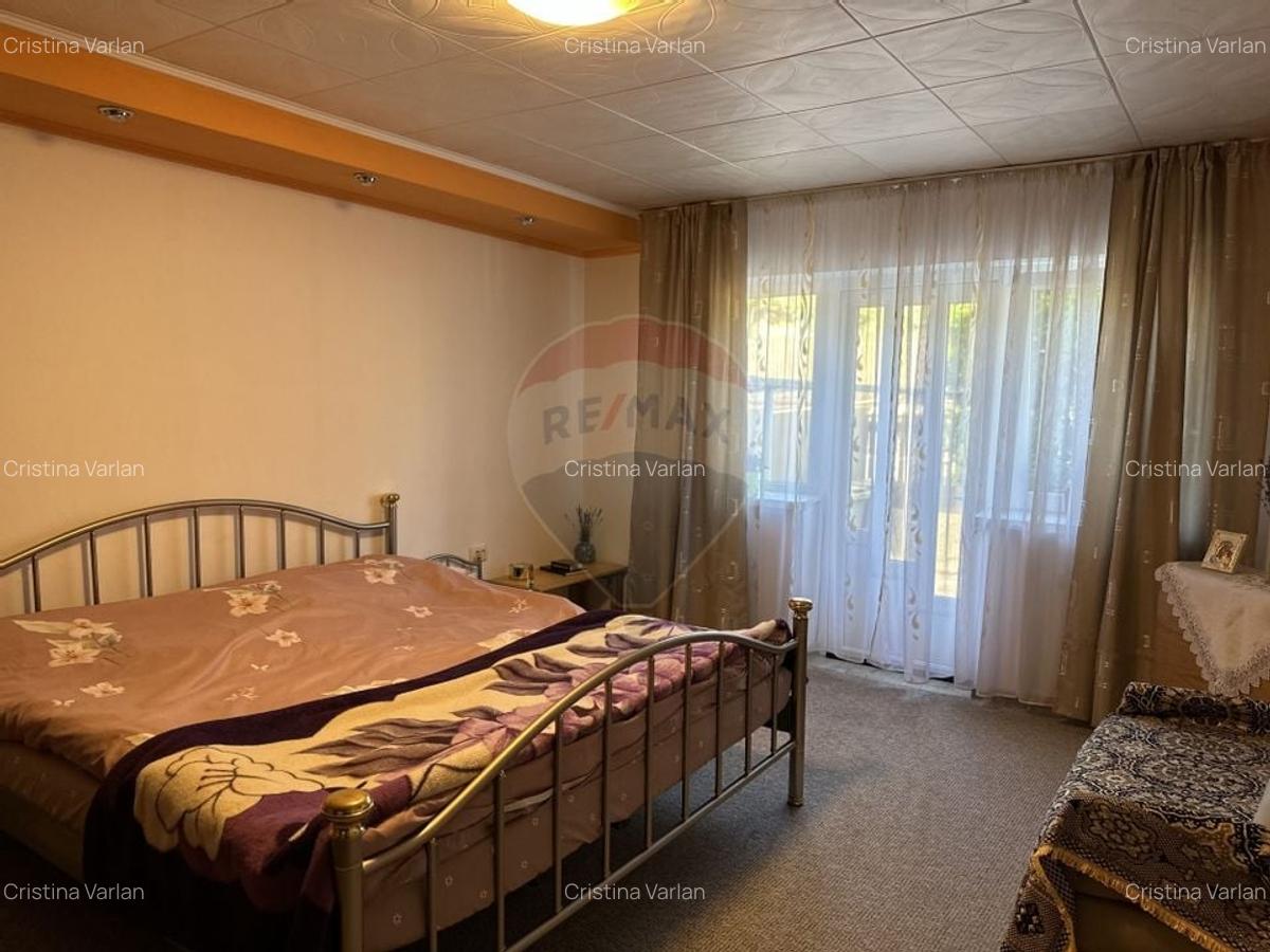 Casa / Vila cu 4 camere de vanzare in zona Periferie - 5