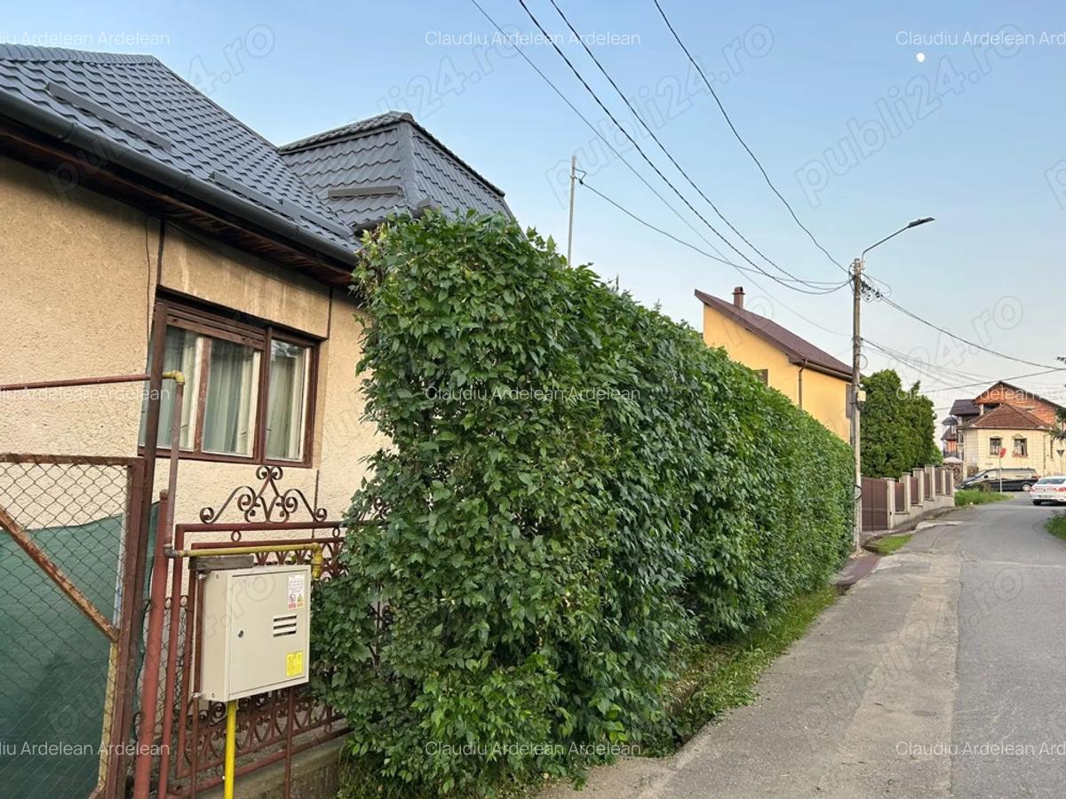 Casa de vanzare , Zalau , ultracentral , 250 m2 ( total suprafa?a 800m2),linga primarie . - 2