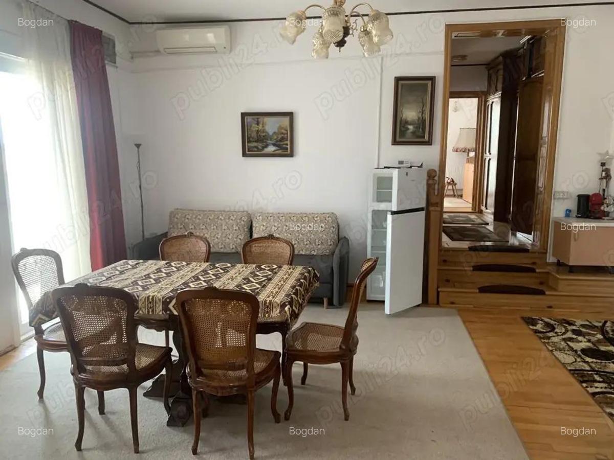 Proprietar, inchiriez apartament cu 3 camere, 2 bai, etaj I vila, str. Victor Hugo - 4