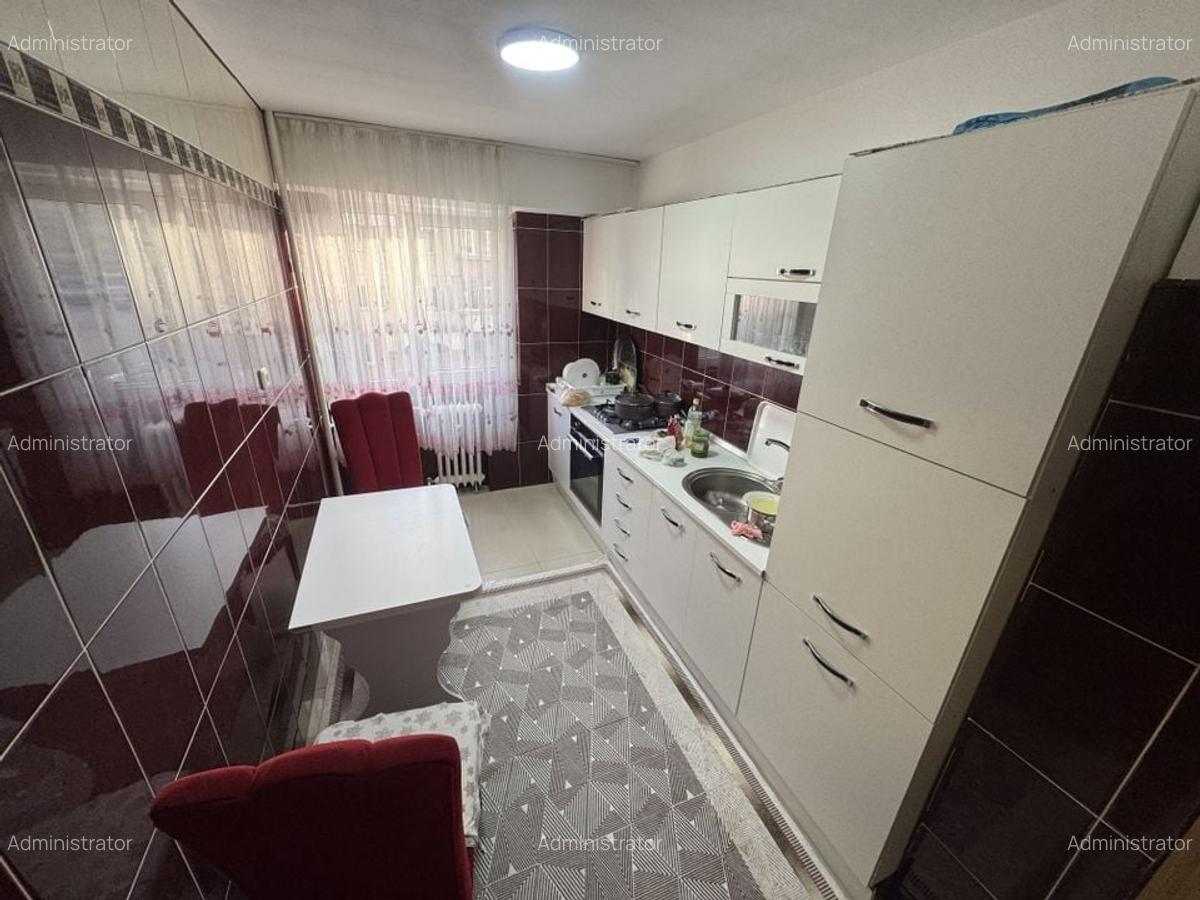 Apartament 3 camere zona Casa de Cultura - 7