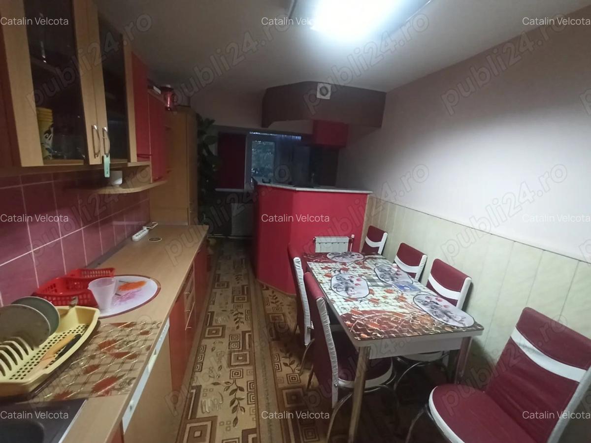 Apartament decomandat de vanzare etaj 1, 3 camere Re?i?a.Calea Timi?oarei. - 6