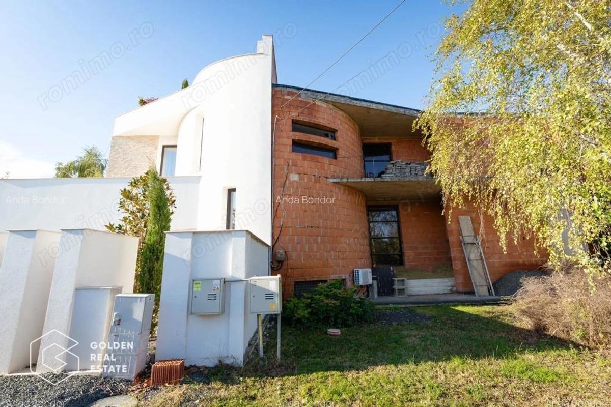 1/2 Duplex avangardist, la rosu, in Mosnita Noua - 1