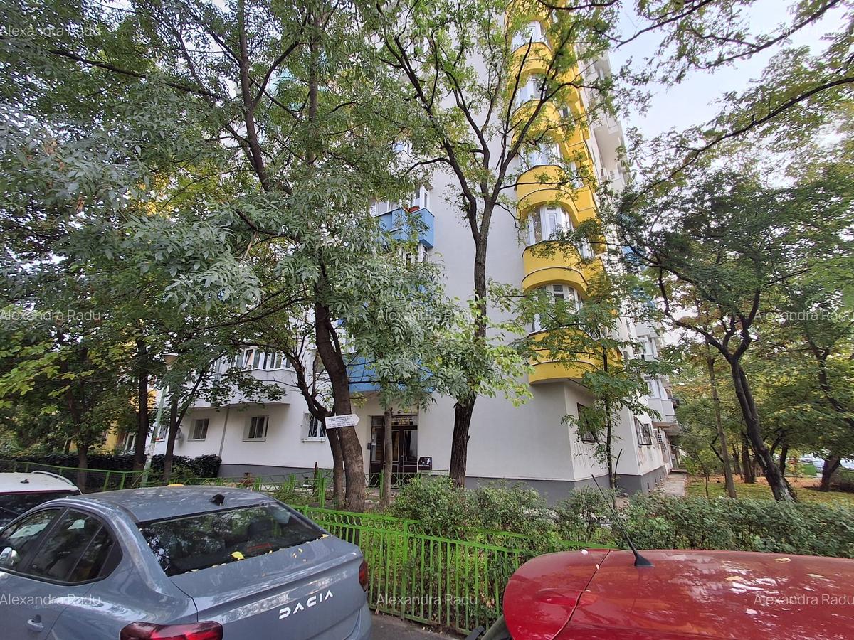 Garsoniera mobilata - utilata ~ 37 mp ~ { Piata Rahova } - 13