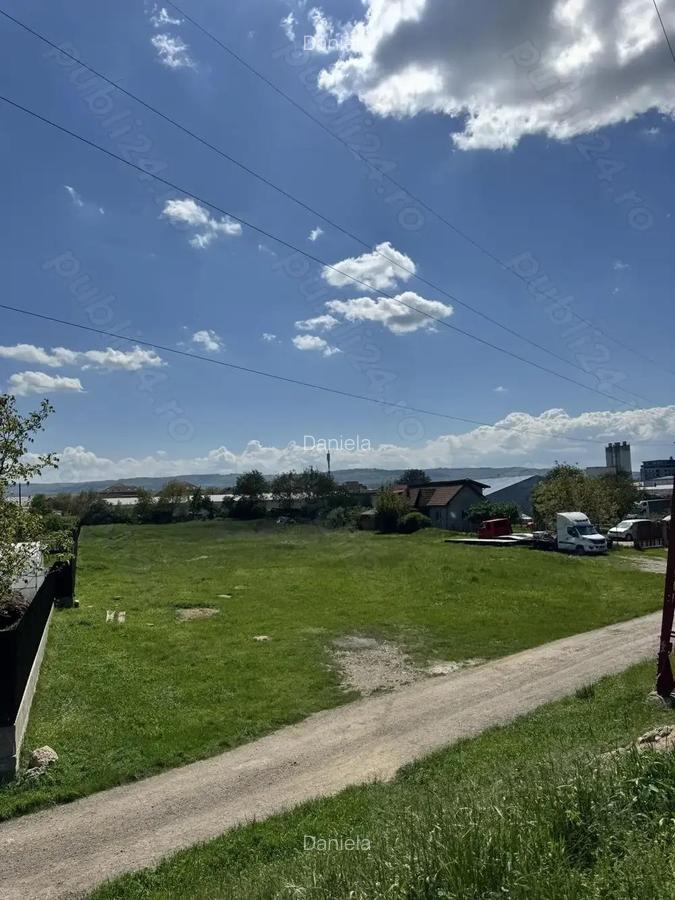 Teren intravilan 2700mp - 2