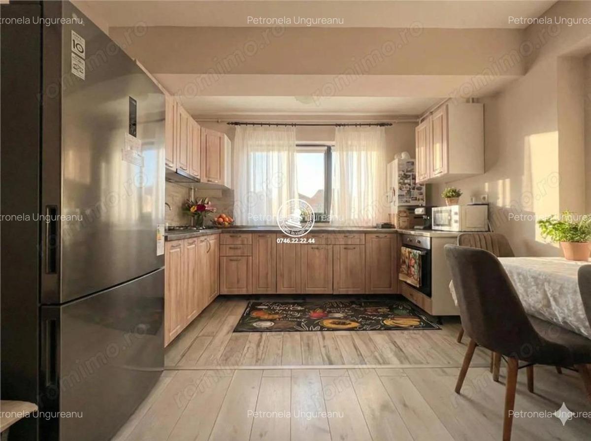 Apartament 3 camere de vanzare C.U.G - Valea Adanca, - 2